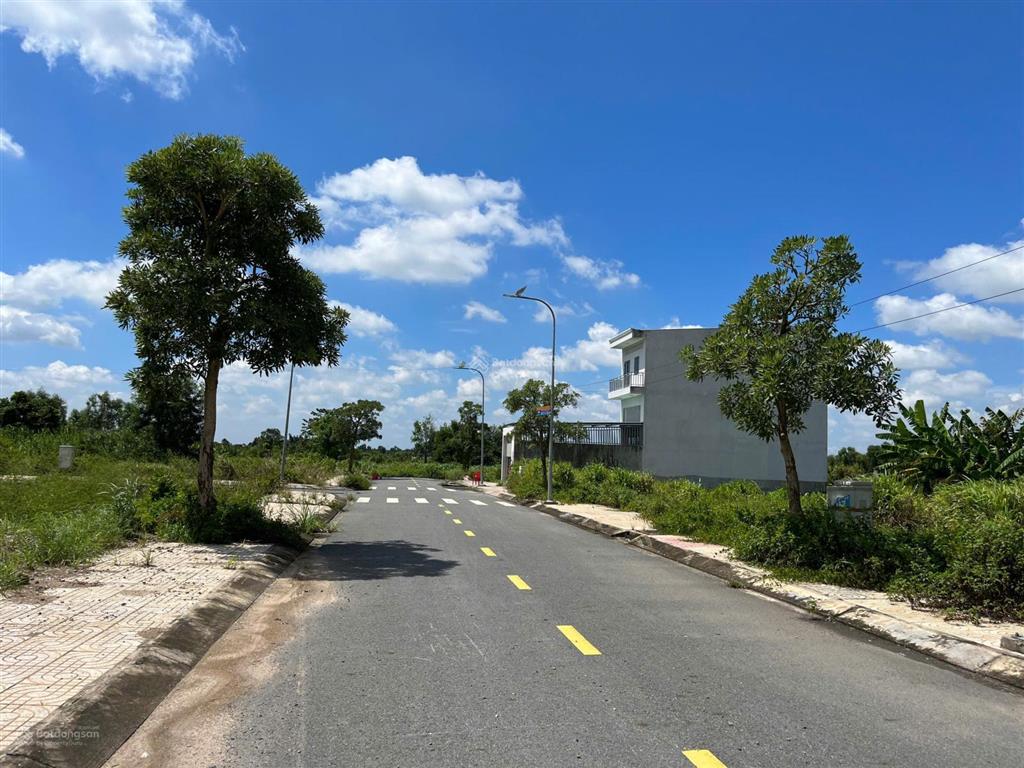 Bán lô đất đường nhựa 9m, ngang 6m khu xuyên á garden đường cây da. sổ sẵn, hỗ trợ vay