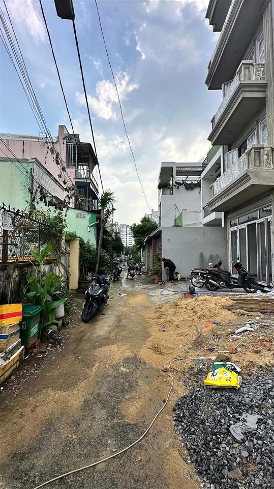 Bán lô đất hẻm 1/ phan văn hớn, quận 12, gần chung cư tecco, sổ sẵn giá 3 tỷ 5, dt 4 x 17m