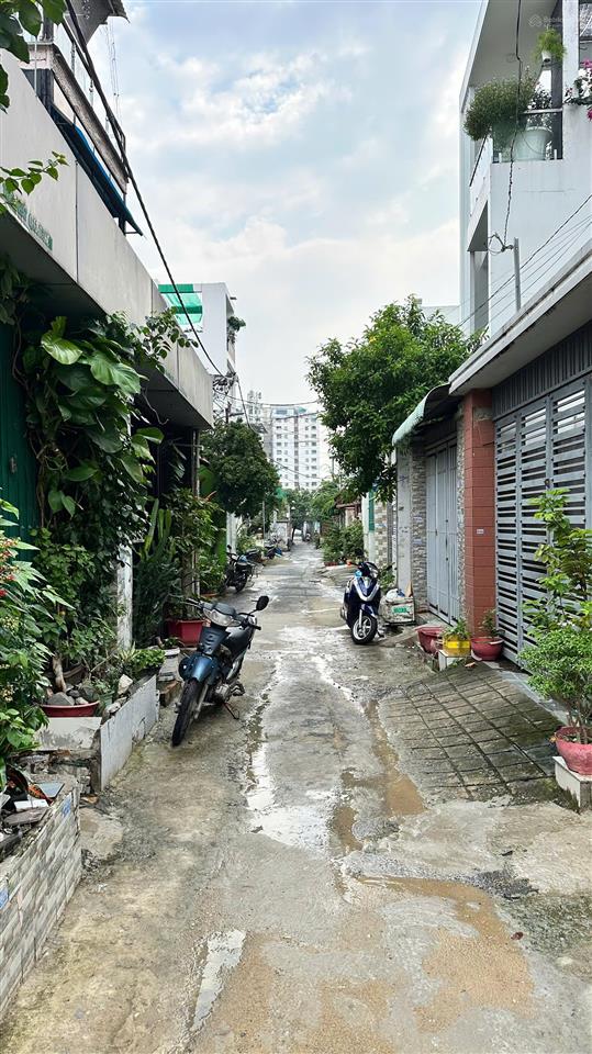 Bán lô đất hẻm 1/ phan văn hớn, quận 12, gần chung cư tecco, sổ sẵn giá 3 tỷ 5, dt 4 x 17m
