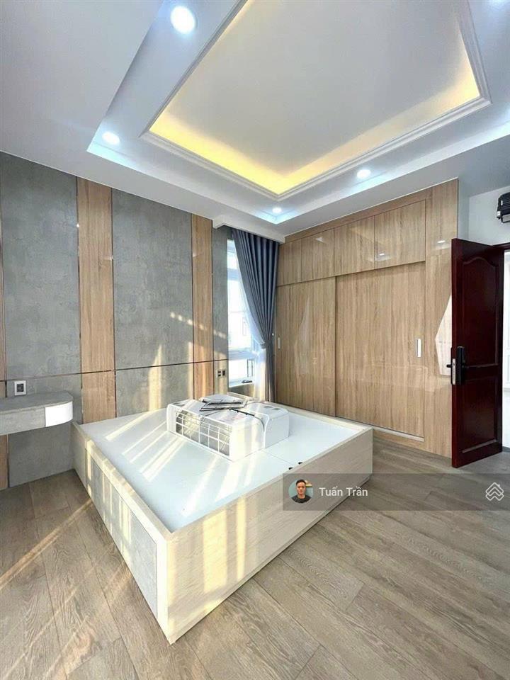 Cho thuê nhà gần tạ hiện, p. thạnh mỹ lợi. dt 9x20m. hầm 4 lầu thang máy. 6pn. full nt. giá 70tr/th