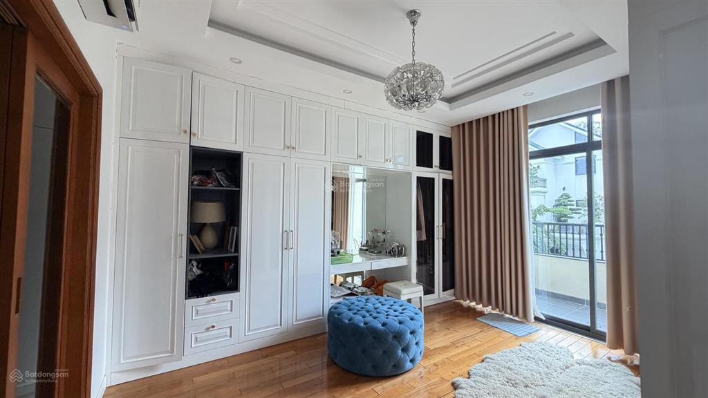 Cho thuê nhà full nt khu thạnh mỹ lợi. gần đảo kim cương. dt 10x20m, 1 hầm 4 lầu 5pn. giá 80tr/th