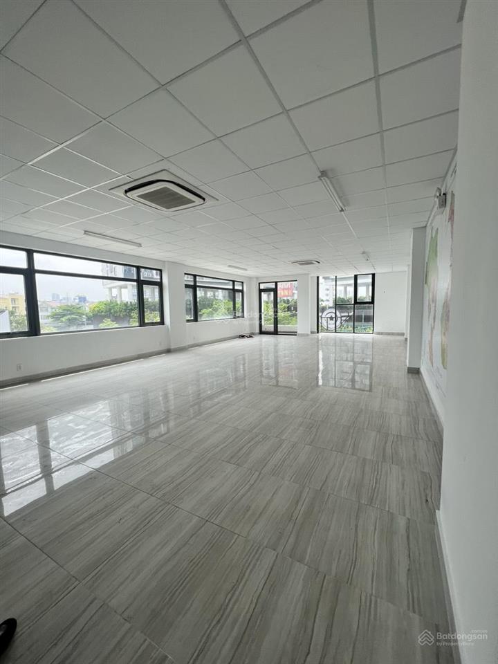 Cho thuê tòa vp quận 2. gần đảo kim cương. dt 9x22m. hầm 7 lầu full sàn trống