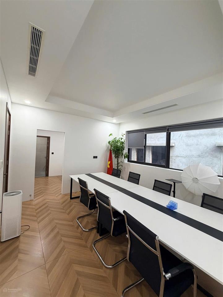 Cho thuê nhà nguyên căn khu thạnh mỹ lợi. dt 10x18m. xây 1 hầm 4 lầu. có thang máy. giá 80tr/tháng