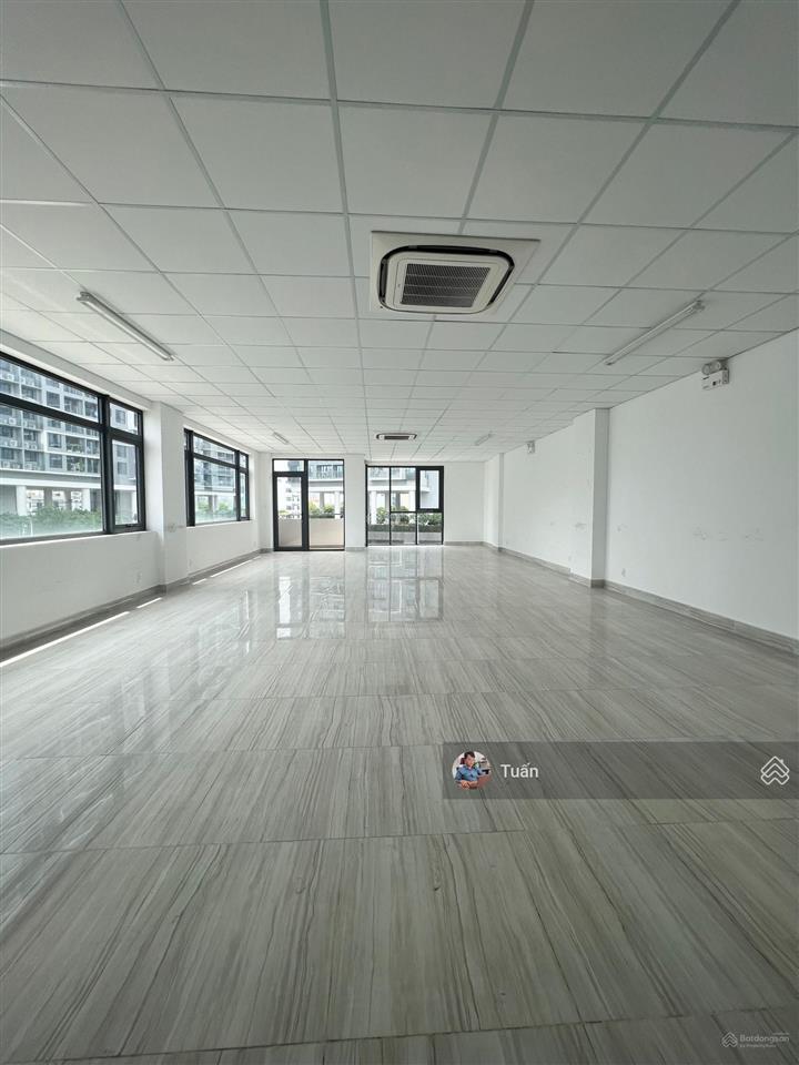Cho thuê nhà mặt tiền đường bát nàn. dt 7x23m. hầm 7 lầu sàn trống. giá 150tr/tháng.  0972 543 ***