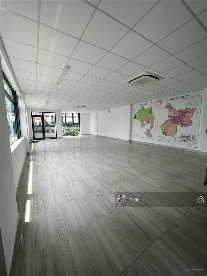 Cho thuê nhà mặt tiền đường bát nàn. dt 7x23m. hầm 7 lầu sàn trống. giá 150tr/tháng.  0972 543 ***
