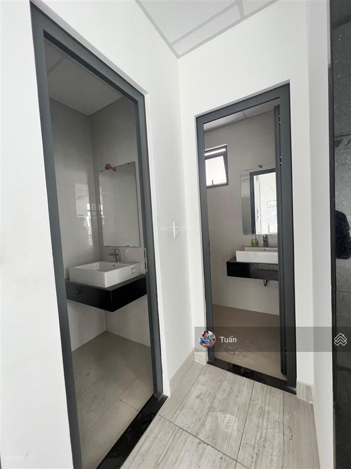 Cho thuê nhà mặt tiền đường bát nàn. dt 7x23m. hầm 7 lầu sàn trống. giá 150tr/tháng.  0972 543 ***