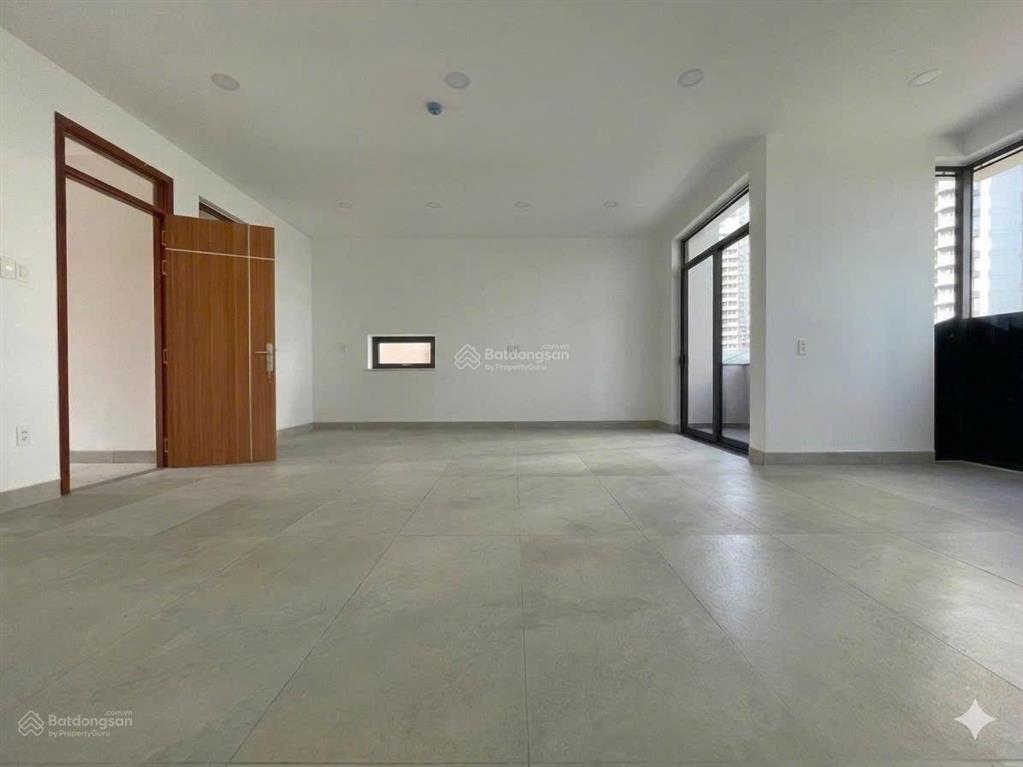 Cho thuê tòa vp mặt tiền đường bát nàn 1 hầm 7 lầu. dt 7x22m. giá 120tr/tháng.  0972 543 ***