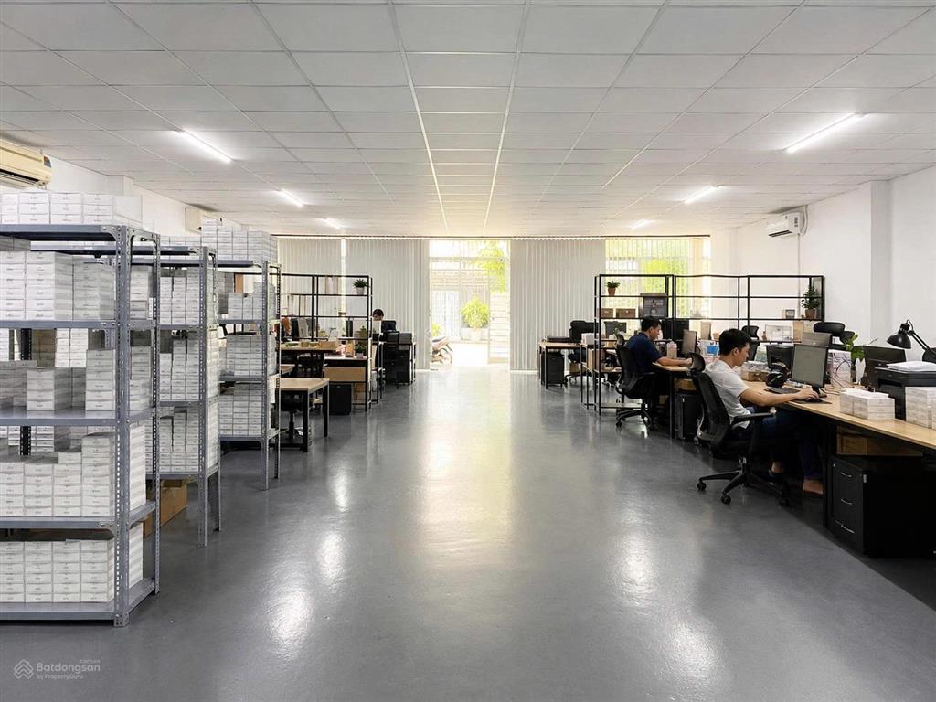 Cho thuê nguyên căn 1 trệt 1 lầu kđt an phú, q2. dt 10x20m. sàn trống suốt. dtsd 340m2
