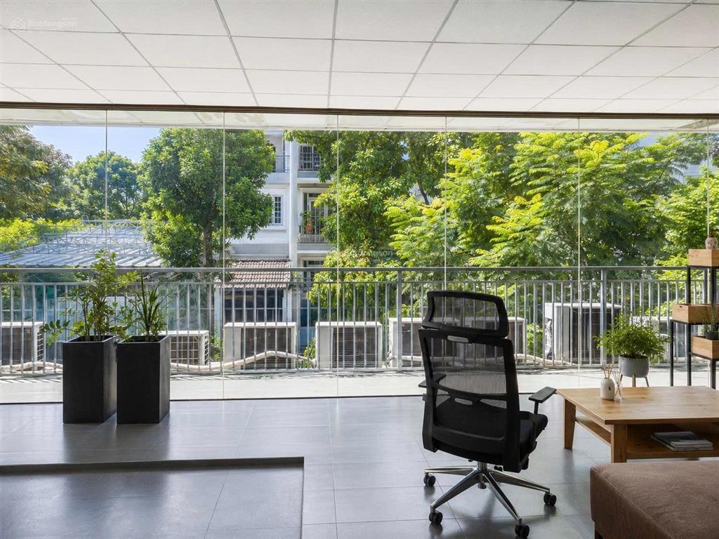 Cho thuê nguyên căn 1 trệt 1 lầu kđt an phú, q2. dt 10x20m. sàn trống suốt. dtsd 340m2