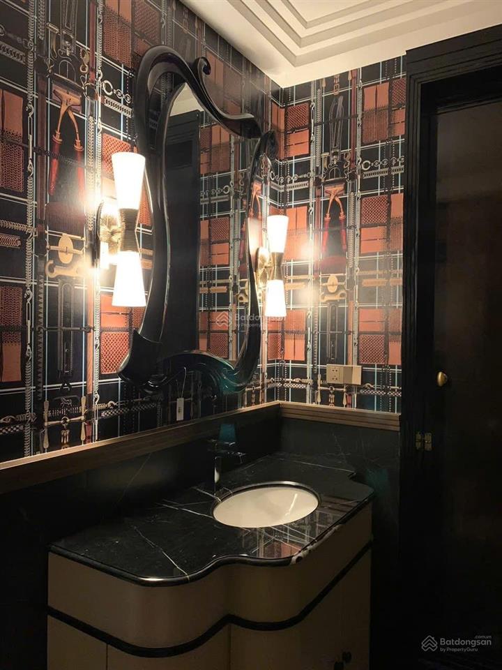 Cho thuê tòa nhà vp siêu sang kết hợp ở đường nguyễn thanh sơn. dt 10x20m. 1 hầm 7 lầu trống suốt