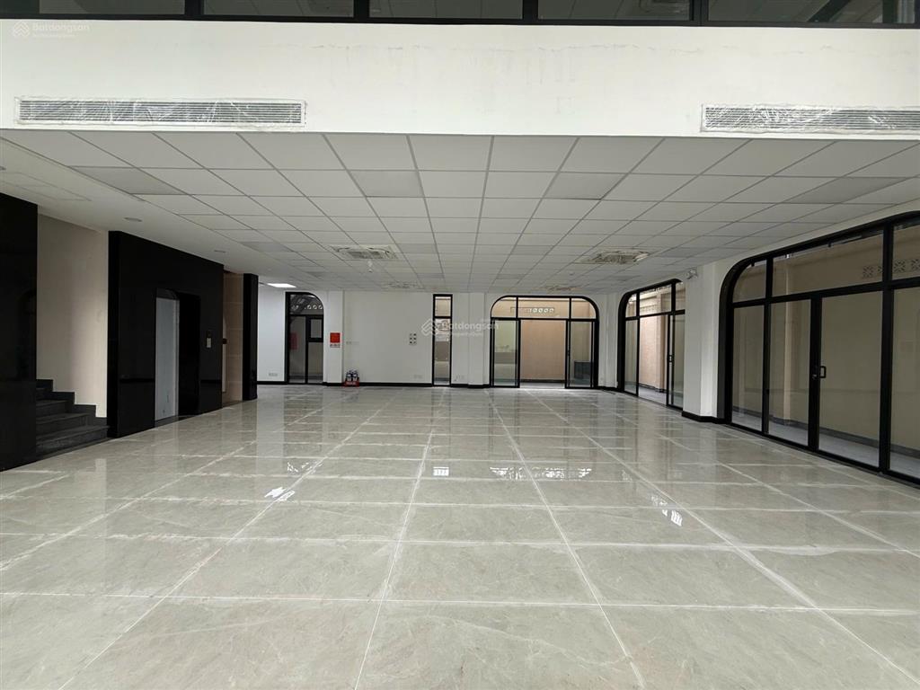 Cho thuê toà vp khu thạnh mỹ lợi. dt 16,2x20m. hầm 5lầu full sàn trống. dtsd ~1500m2. giá 370tr/th