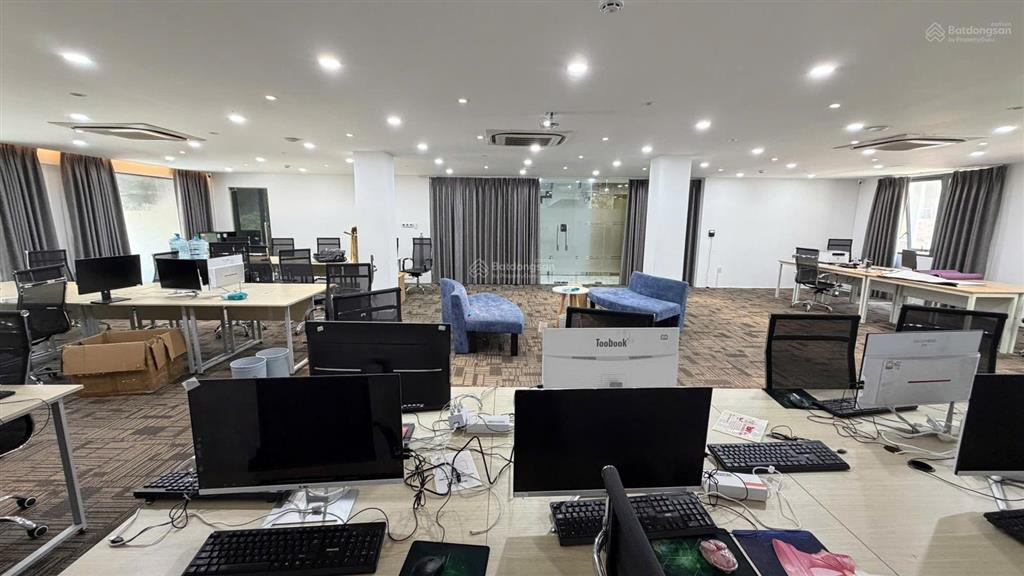 Cho thuê sàn văn phòng 60 triệu vnd, 230m2 tại bát nàn, bình trưng tây, q2. ngang 14m sàn trống