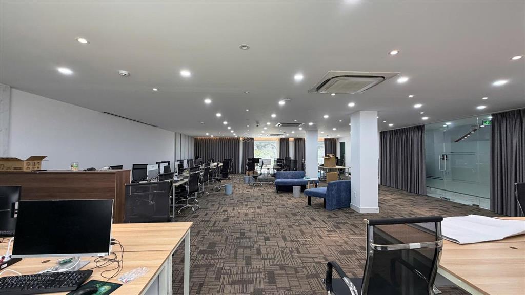 Cho thuê sàn văn phòng 60 triệu vnd, 230m2 tại bát nàn, bình trưng tây, q2. ngang 14m sàn trống