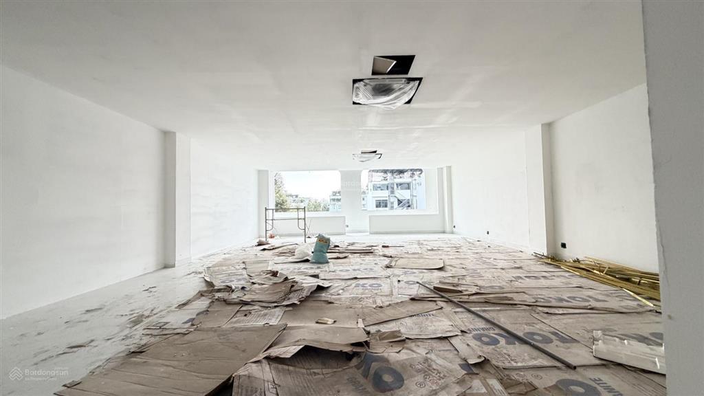 Cho thuê tòa vp góc 2 mt. dt 16x20m mới 100% tại p. thạnh mỹ lợi. dtsd ~1200m2. giá 250tr bao thuế