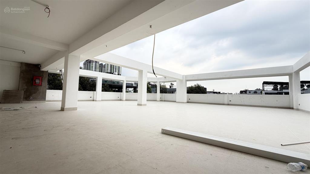Cho thuê tòa vp góc 2 mt. dt 16x20m mới 100% tại p. thạnh mỹ lợi. dtsd ~1200m2. giá 250tr bao thuế