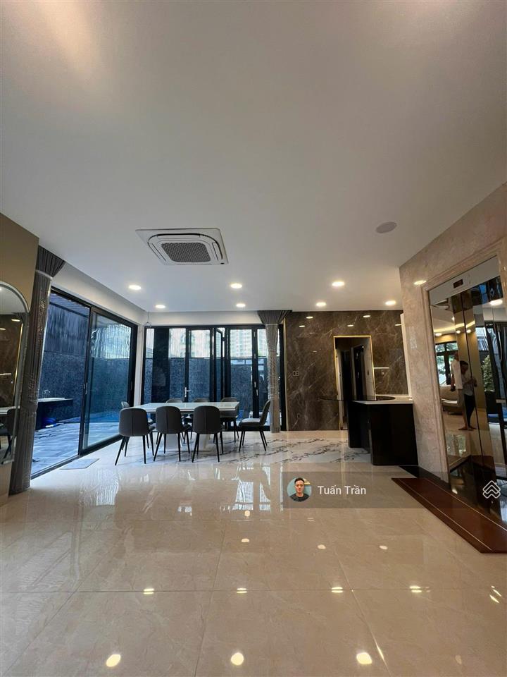 Cho thuê biệt thự hồ bơi khu mystery villas. diện tích 300m2 đất. 560m2 sàn. full nt & sân vườn