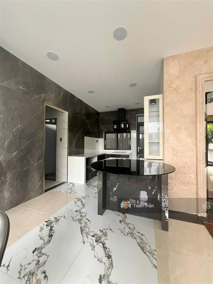 Cho thuê biệt thự hồ bơi khu mystery villas. diện tích 300m2 đất. 560m2 sàn. full nt & sân vườn