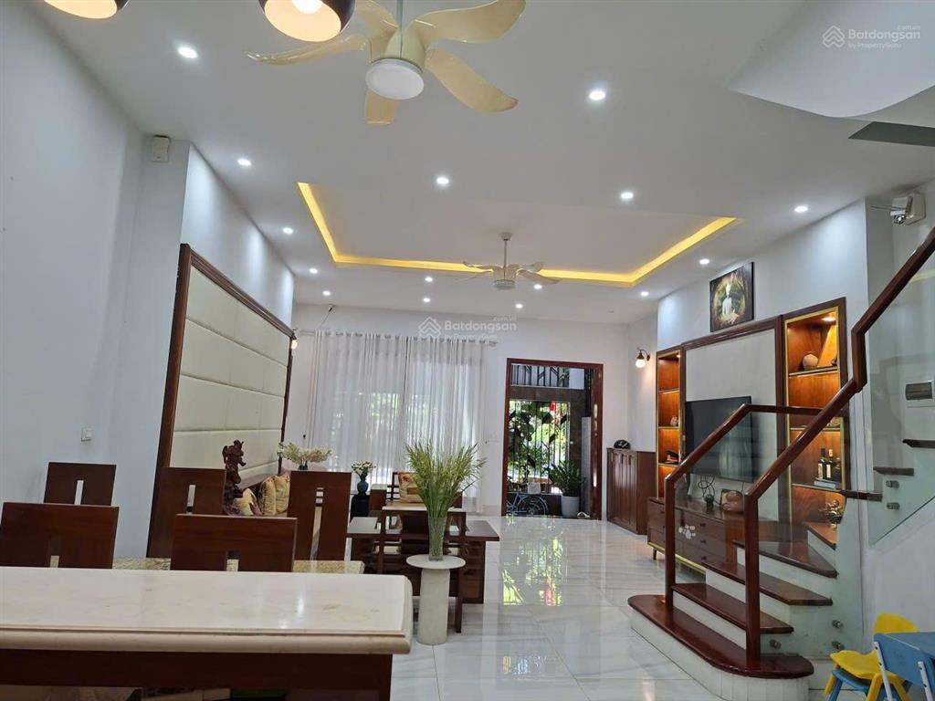 Bán biệt thự 4pn, 4wc, 90m2 ở số 17.tt15, khu đô thị xuân phương, 20 tỷ vnd