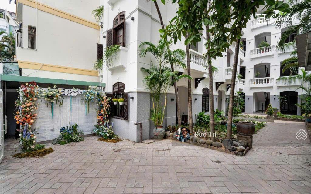 Biệt thự sân vườn 15x31m 4 tầng gần sân bay tân sơn nhất, kề nguyễn văn trỗi giá 120 tỷ