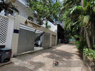 Bán biệt thự 3 tầng đẹp nhất khu làng báo chí thảo điền 10x11m hđt 60tr/th giá 33 tỷ