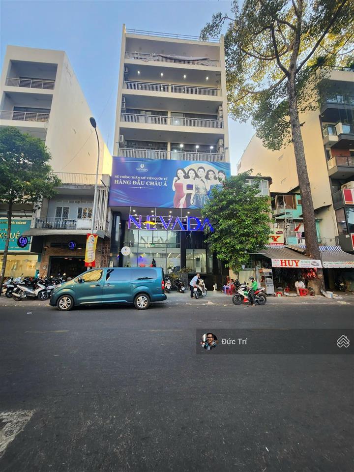 Bán tòa nhà mt ngay an dương vương q5 dt 10x20 hầm 7 tầng hđt 300tr/th giá giảm về 135 tỷ