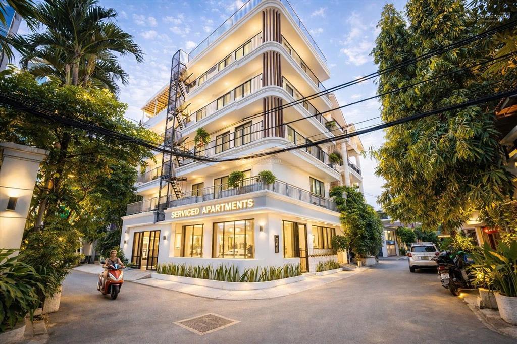 Không có căn thứ 2 ! góc 2 mặt tiền làng báo chí thảo điền dt 10 x 11m  5 tầng hđt 110tr/th giá 45