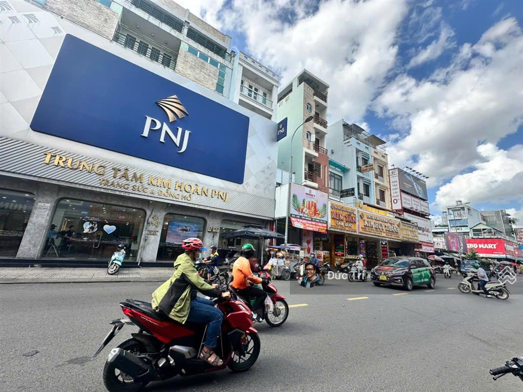 Hạ giá 20 tỷ bán gấp 2 mặt tiền hoàng hoa thám bình thạnh dt 16x24 cn 336m2 giá 95 tỷ hạ về 75 tỷ