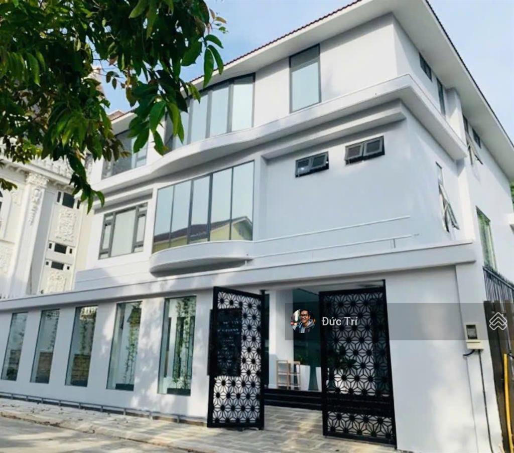 Siêu phẩm biệt thự nguyễn văn hưởng, thảo điền dt 18x24m cn 448m2 giá giảm từ 130 tỷ về 101 tỷ