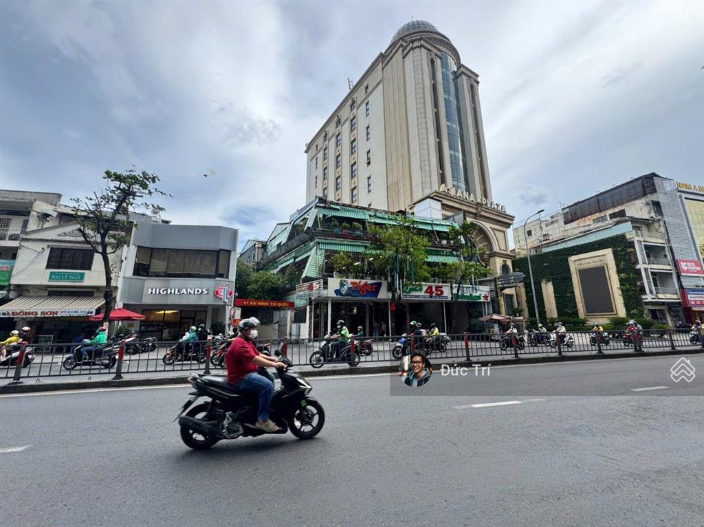 Bán tòa nhà 2 mặt tiền võ văn tần quận 3 hầm 11 tầng dòng tiền 300tr/th giá giảm về 80 tỷ