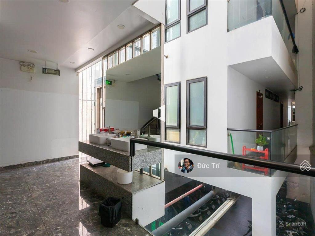 Bán tòa nhà mặt tiền trần não q2 dt 8.8 x 65m nhà 5 tầng tn 400tr/th giá giảm về 75 tỷ