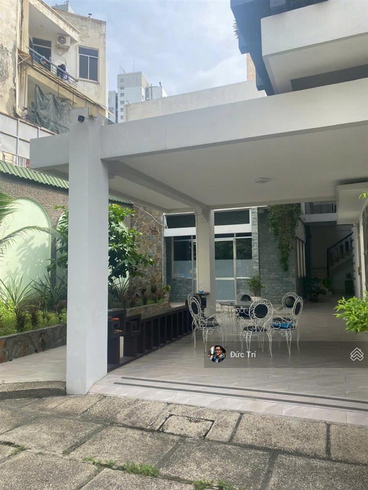 Bán nhà góc 2 mặt tiền tô ngọc vân, thủ đức dt 24 x 23m hđt 250tr/th giá chỉ 60 tỷ