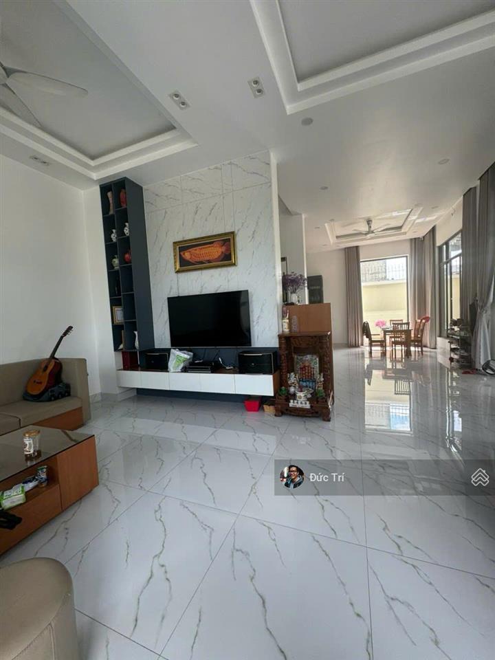 Mua là lời ngay 4 tỷ bán nhà hxh nguyễn văn đậu, bình thạnh dt 10 x 18 hđt 90tr/th giá bán 30.5 tỷ