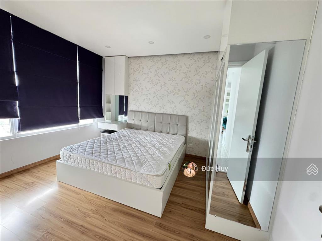 Bán căn 1pn đã có sổ hồng  50m2 đầy đủ nội thất như hình, có sẵn hd thuê 16tr/tháng  vista verde