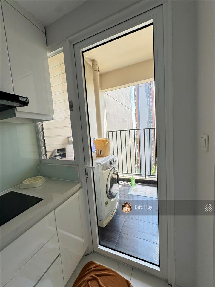 Bán căn 1pn đã có sổ hồng  50m2 đầy đủ nội thất như hình, có sẵn hd thuê 16tr/tháng  vista verde