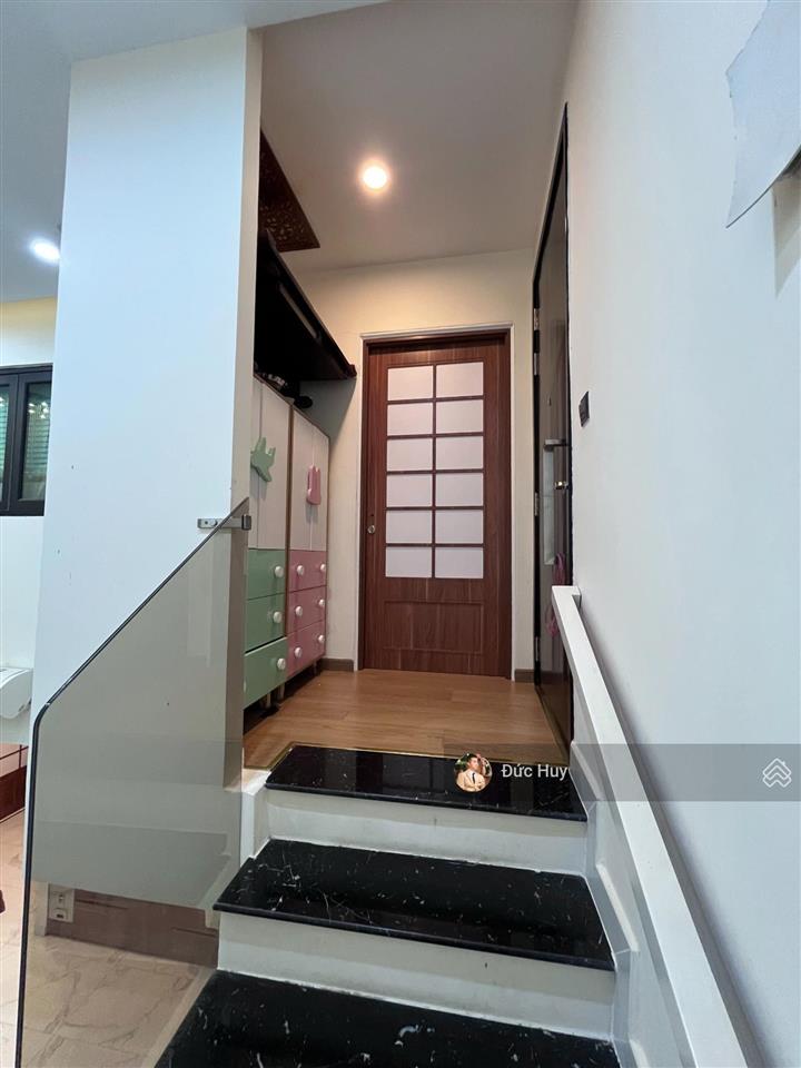 Bán căn duplex 2pn giá tốt nhất feliz en vista  102m2 full nt như hình  tầng trung view thoáng