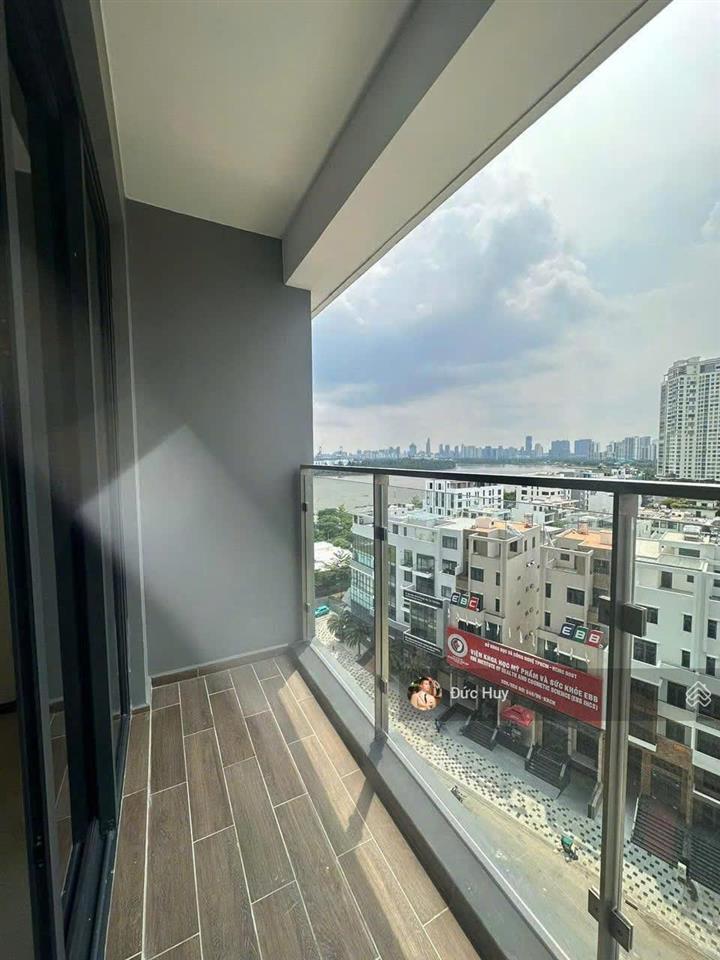 Cần bán căn 3pn view sông giá tốt nhất one verandah  107m2 ntcb, view sông sg và pháo hoa