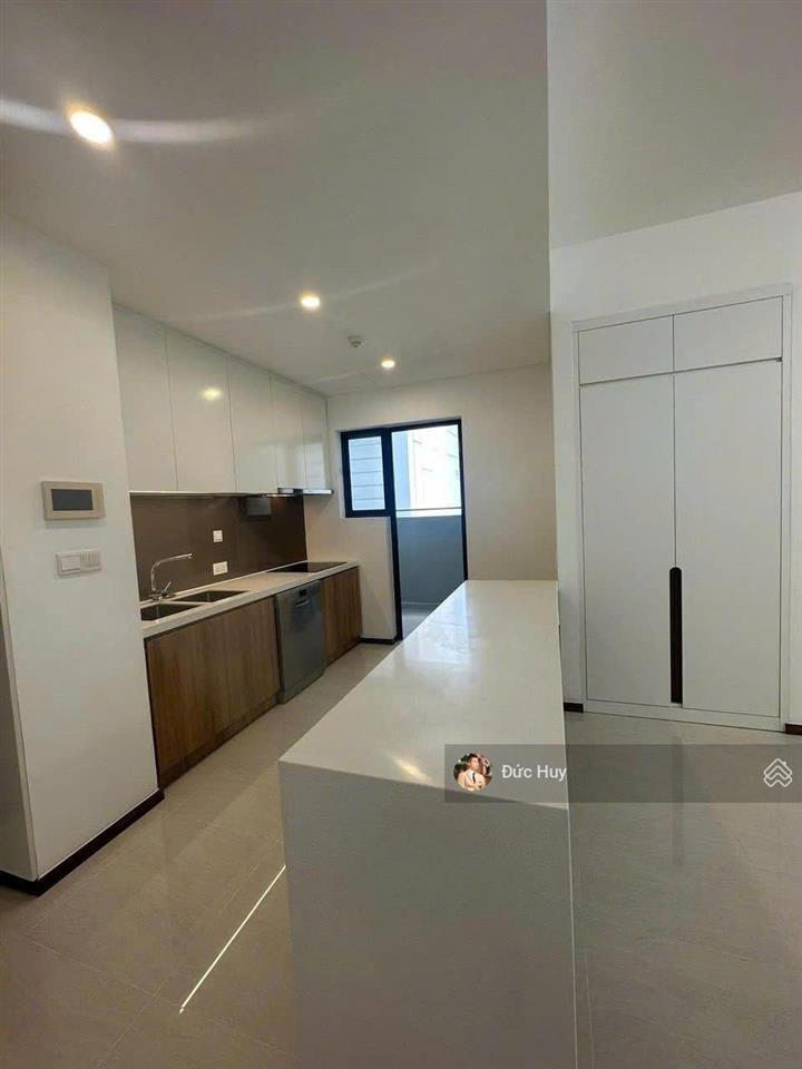 Cần bán căn 3pn view sông giá tốt nhất one verandah  107m2 ntcb, view sông sg và pháo hoa