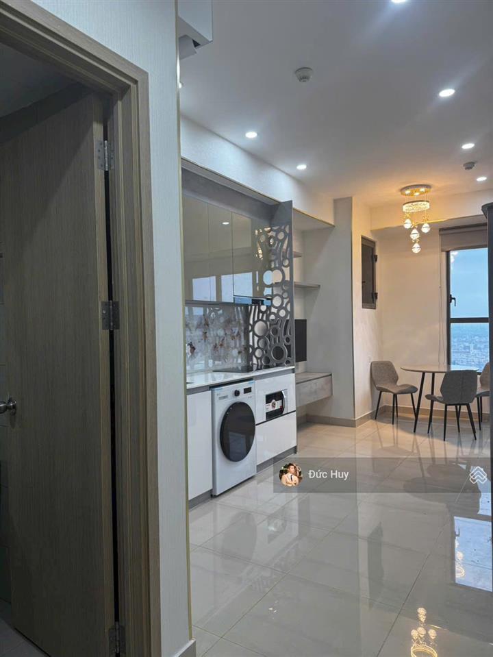 Giá giảm rồi  căn studio 32m2 đầy đủ nội thất chỉ còn 2,85 tỷ bao hết  the sun avenue quận 2