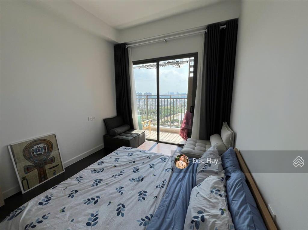 Cho thuê căn 3pn đang trống sẵn, có thể dọn vào ở ngay  86m2 view sông giá 24tr  the sun avenue