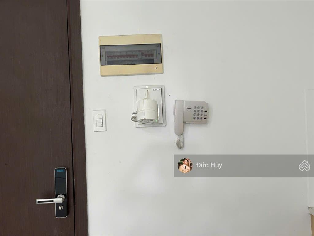 Cho thuê officetel diện tích lớn làm văn phòng  72m2 chỉ 20tr/tháng, bao vat  the sun avenue q2