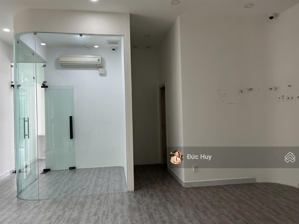 Cho thuê officetel diện tích lớn làm văn phòng  72m2 chỉ 20tr/tháng, bao vat  the sun avenue q2