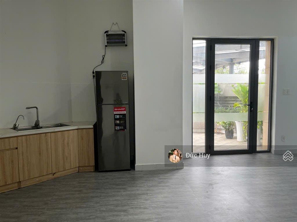 Cho thuê officetel diện tích lớn làm văn phòng  72m2 chỉ 20tr/tháng, bao vat  the sun avenue q2
