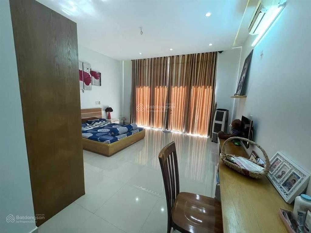 Cần bán nhà 3 tầng mặt tiền đường 7m5 trương quyền gần biển