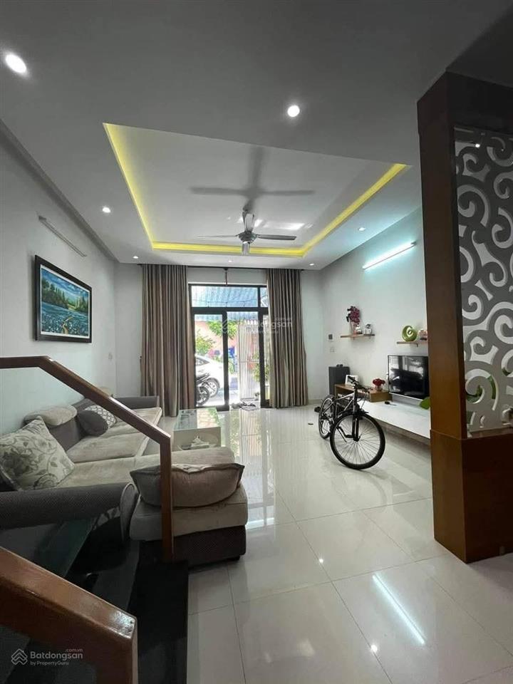 Cần bán nhà 3 tầng mặt tiền đường 7m5 trương quyền gần biển