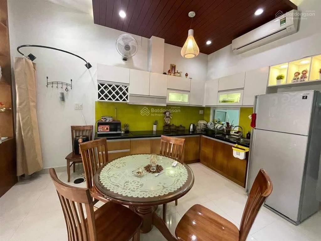Cần bán nhà 3 tầng mặt tiền đường 7m5 trương quyền gần biển