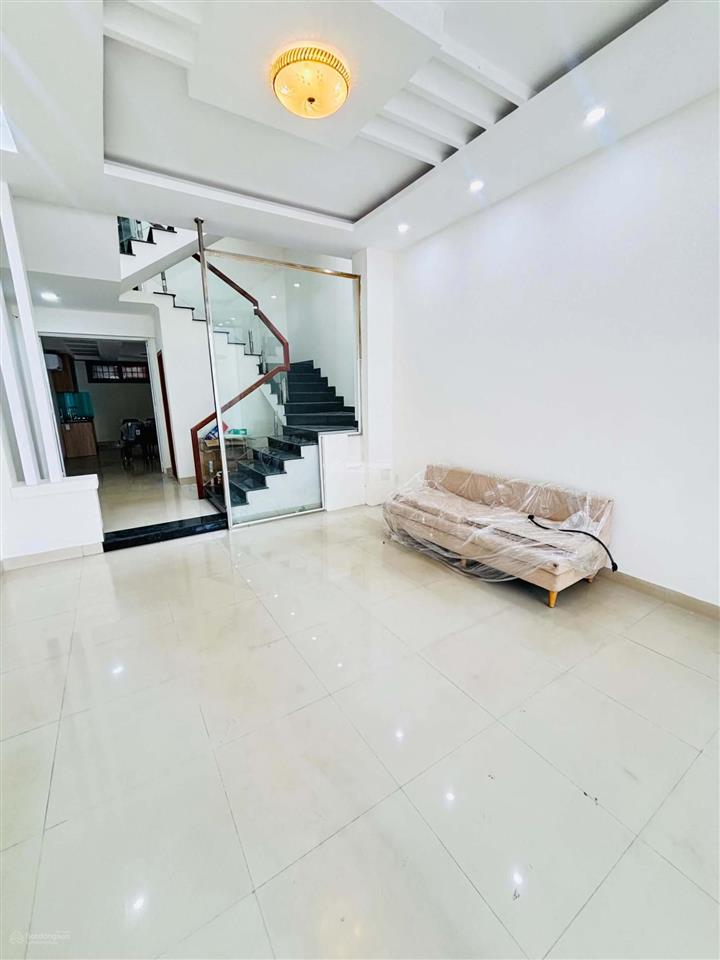 Cho thuê nhà 3 tầng, 5pn full nội thất, khu gần vương thừa vủ