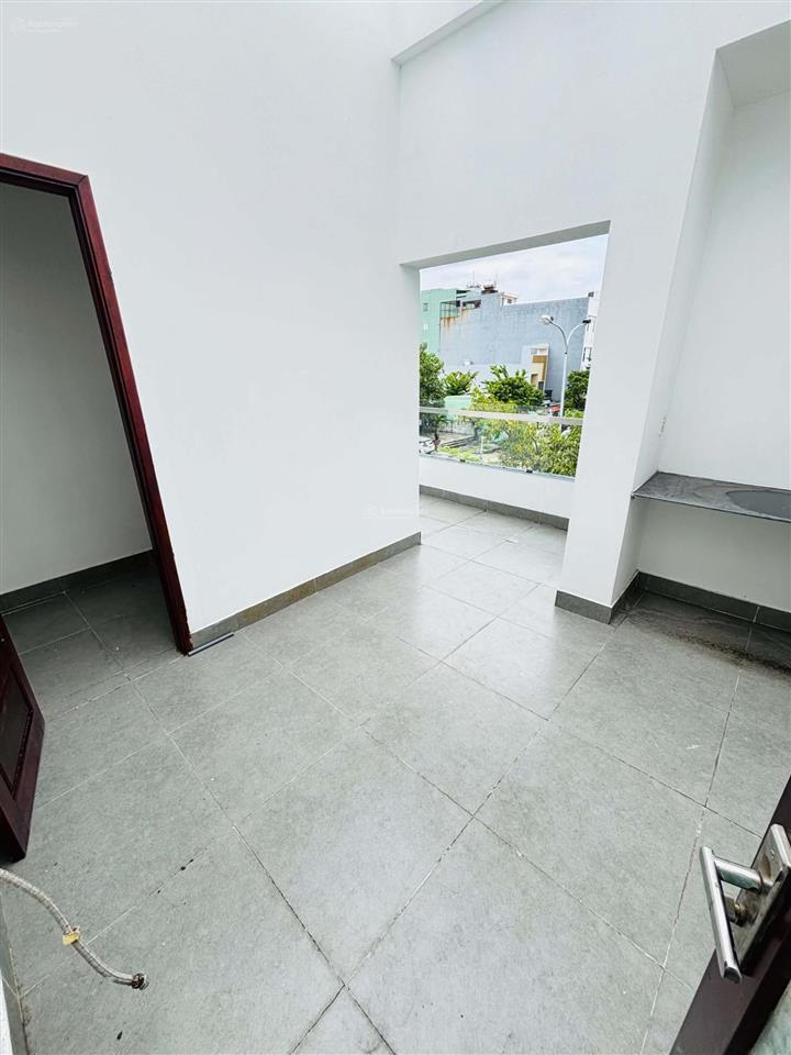 Cho thuê nhà 3 tầng, 5pn full nội thất, khu gần vương thừa vủ