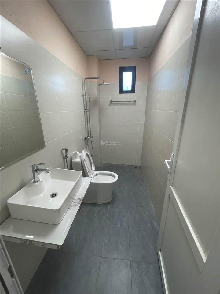 Cho thuê nhà kiểu vila, 2pn, 3wc, full nội thất, gần biển mỹ khê