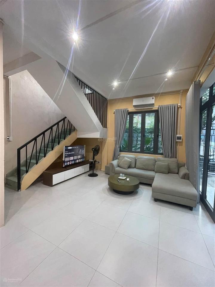 Cho thuê nhà kiểu vila, 2pn, 3wc, full nội thất, gần biển mỹ khê