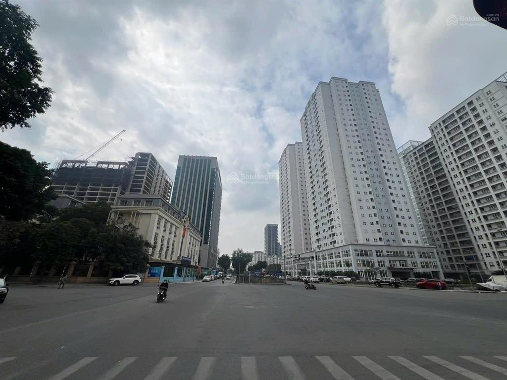 Bql cho thuê tòa nhà thăng long tower 33 mạc thái tổ  giá 280k/m2/th.  0345 943 *** mr thành